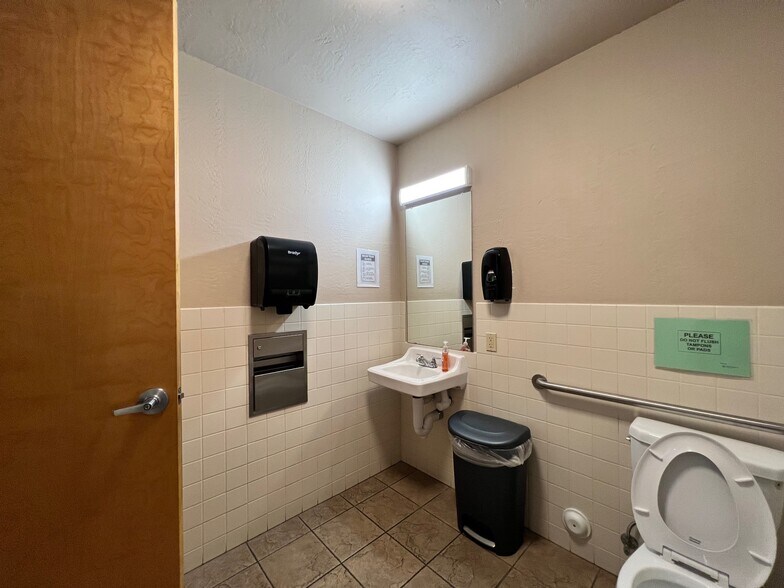 More Photos Of 7155 W Campo Bello, Glendale Office For Lease