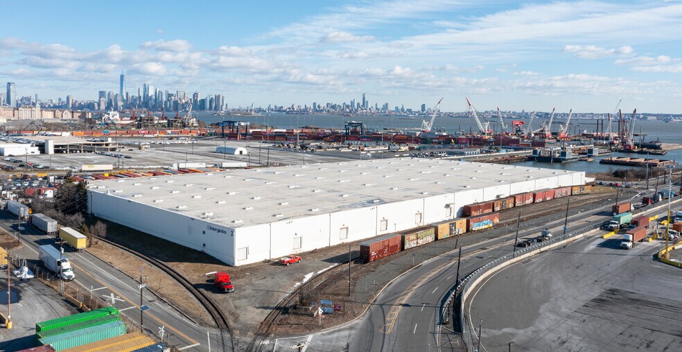Primary Photo Of 2 Colony Rd, Jersey City Warehouse For Lease