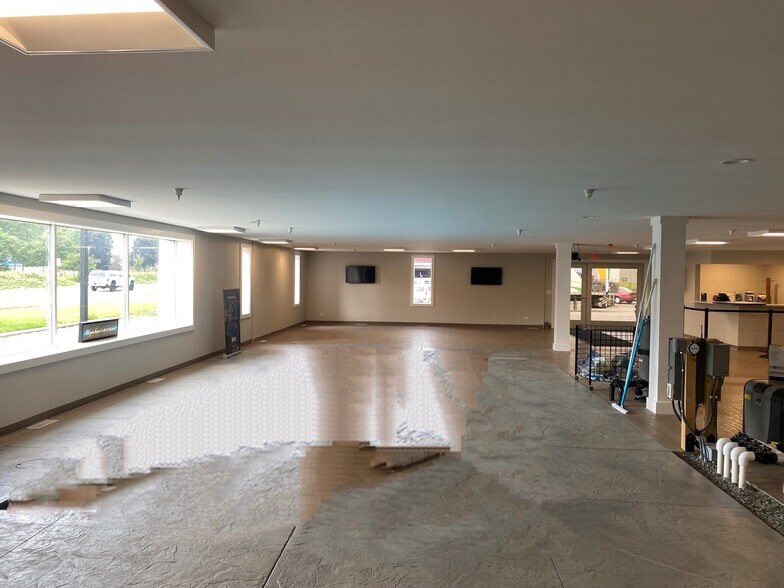 More Photos Of 8960 Excelsior Blvd, Hopkins Industrial For Sale