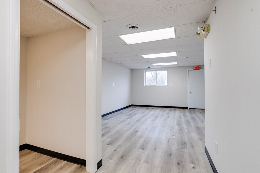 More Photos Of 6419 Harford Rd, Baltimore Office For Sale