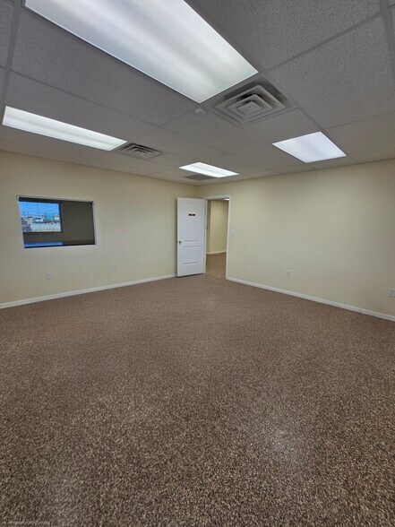 More Photos Of 3901 N Stowe Ave, Odessa Industrial For Lease