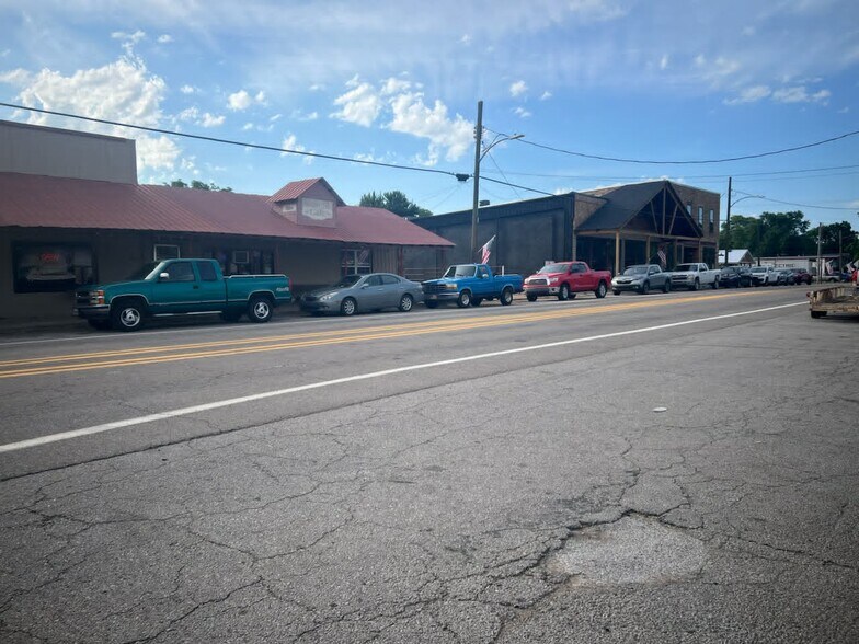 More Photos Of 102 S Main St, Hackett Restaurant For Sale