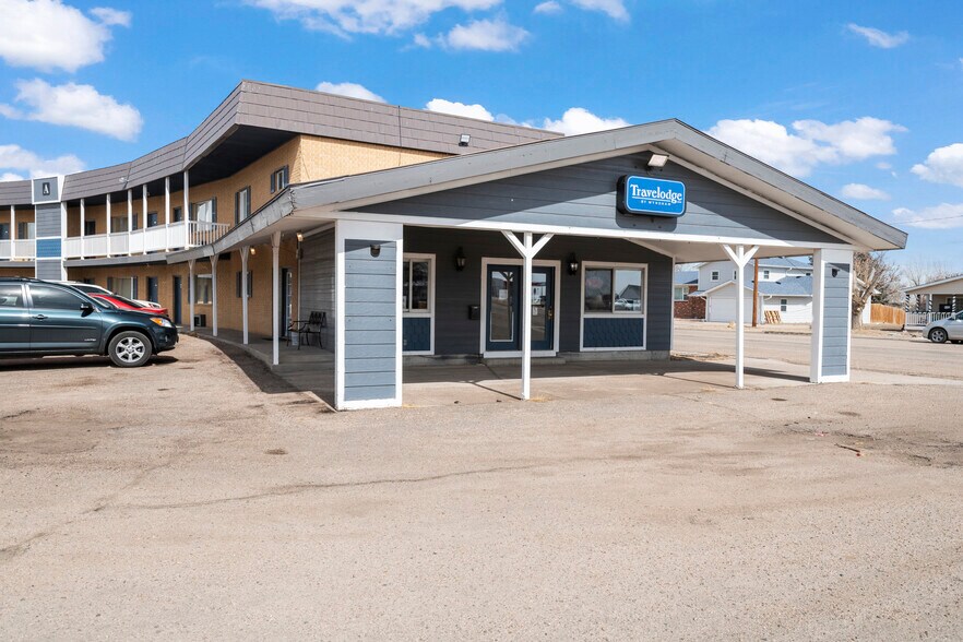 More Photos Of 700 Colorado Ave, Stratton Hotel For Sale