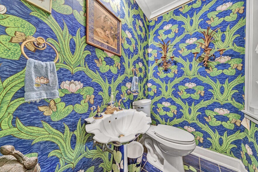 More Photos Of 934 Commander Dr, Roanoke Specialty For Sale