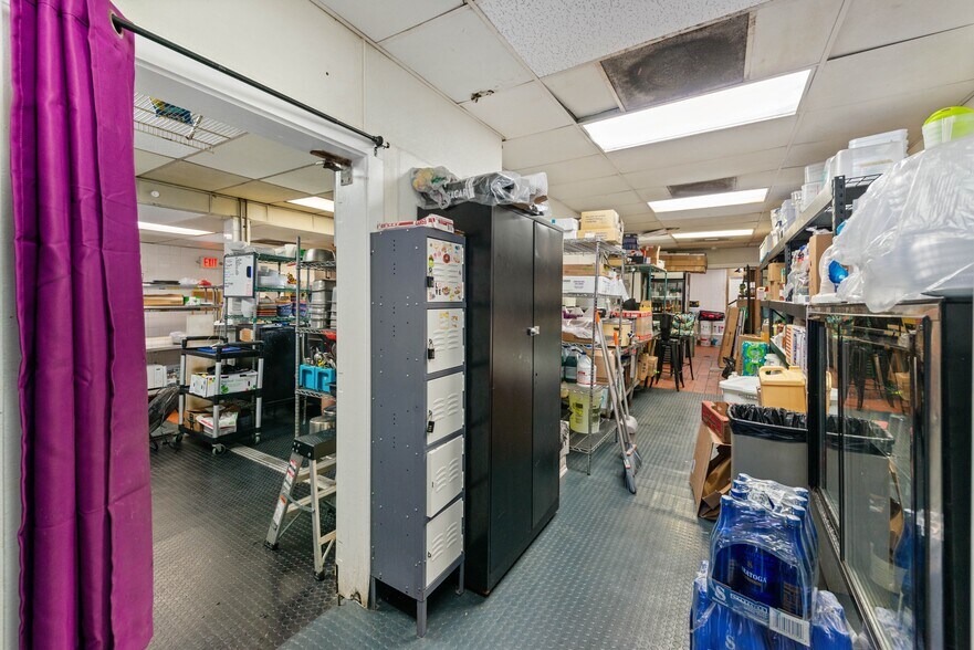 More Photos Of 816 Duval St, Key West Restaurant For Sale