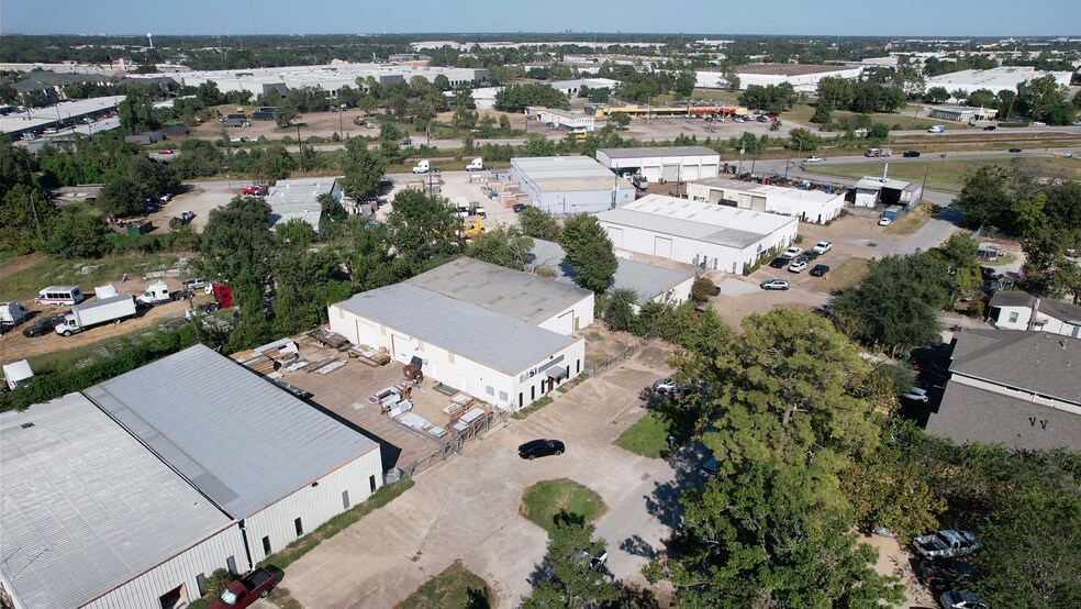 More Photos Of 10038 Talley Ln, Houston Warehouse For Lease