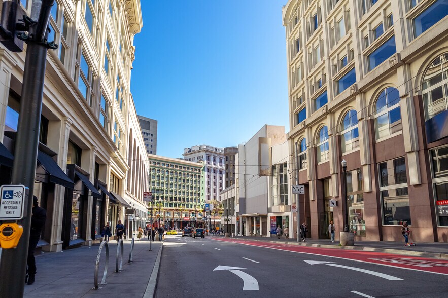 More Photos Of 39 Stockton St, San Francisco Storefront For Lease