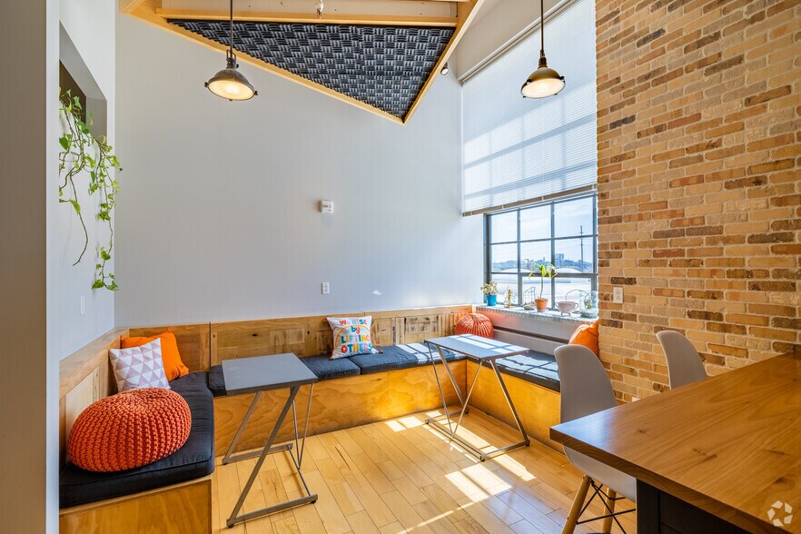 More Photos Of 4220 Duncan Ave, Saint Louis Office For Lease