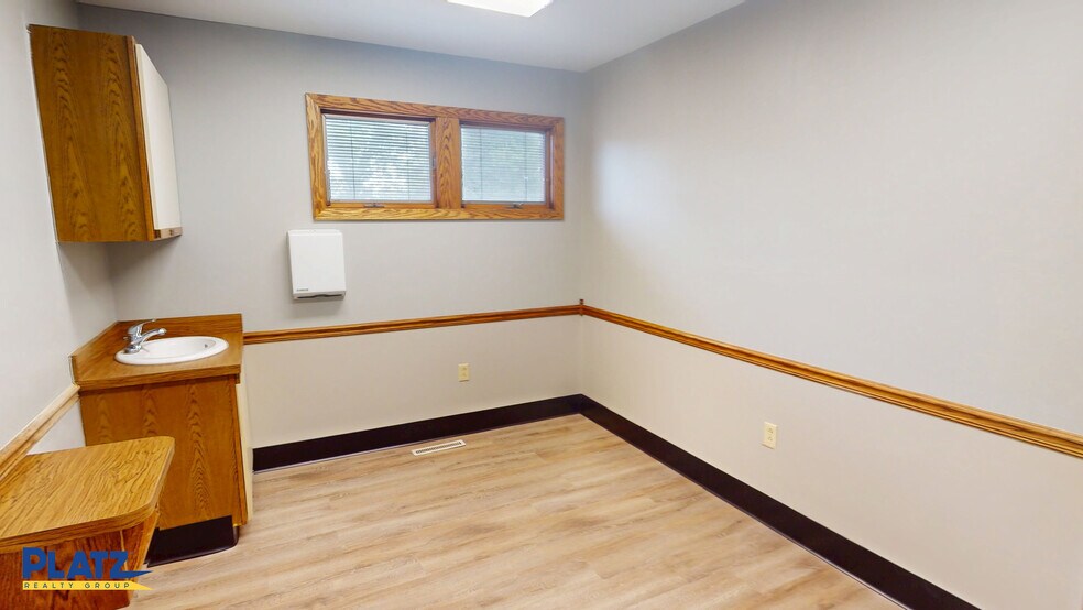 More Photos Of 321 Niles Cortland Rd NE, Warren Medical For Lease