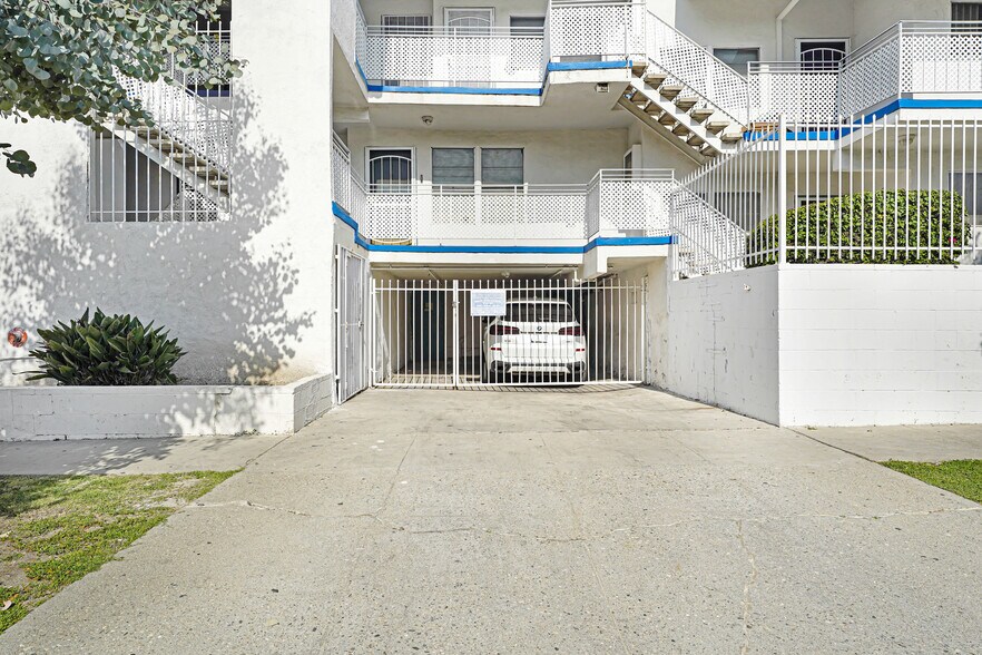 More Photos Of 1649 S La Brea Ave, Los Angeles Apartments For Sale