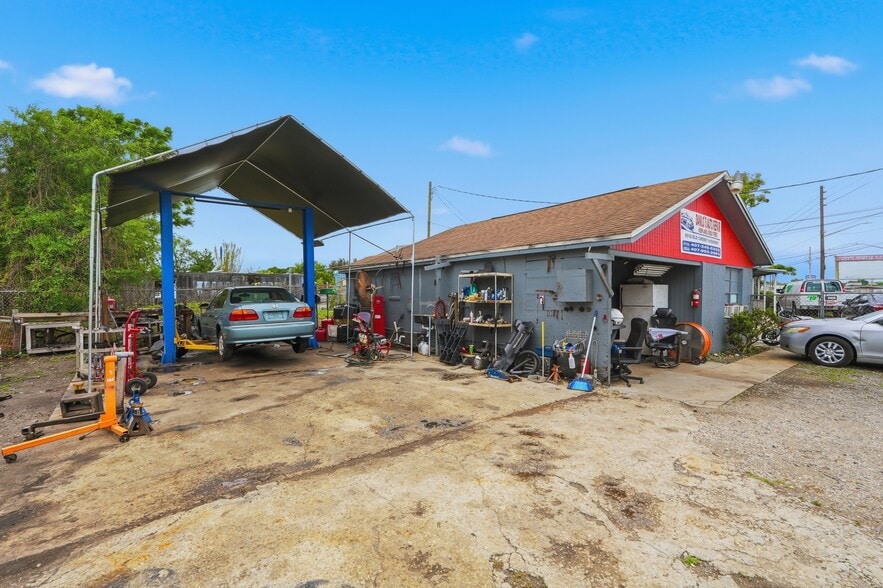 More Photos Of 6512 Old Cheney Hwy, Orlando Industrial For Sale