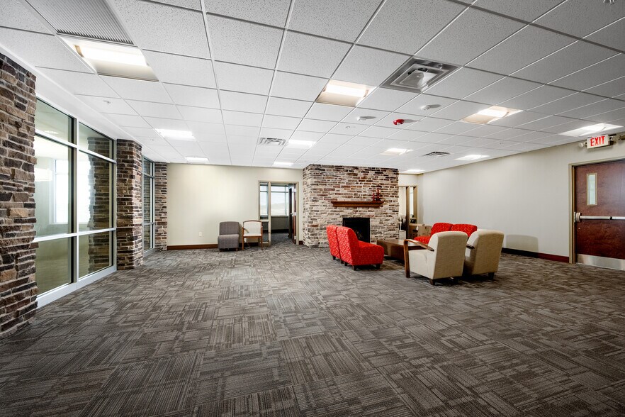 More Photos Of 3020 Orchard Park Rd, Buffalo Office For Sale