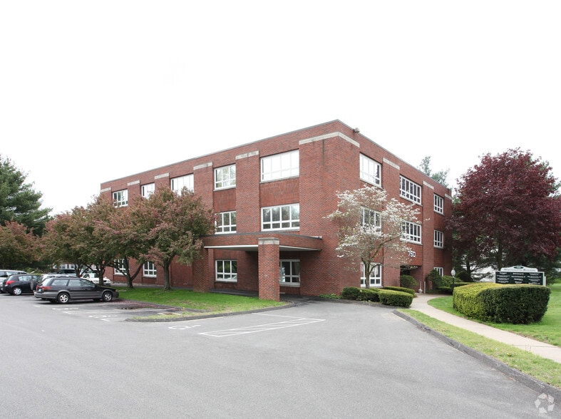 Primary Photo Of 750 Old Main St, Rocky Hill Medical For Sale