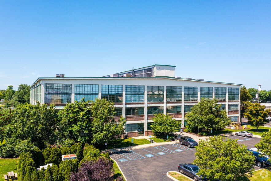 Primary Photo Of 1414 Radcliffe St, Bristol Office For Sale