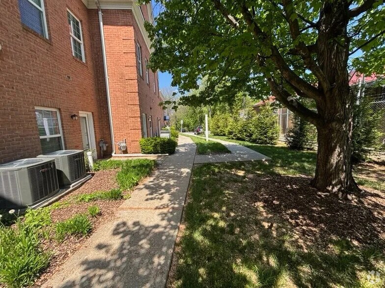 More Photos Of 10260-10268 Baltimore National Pike, Ellicott City Unknown For Lease