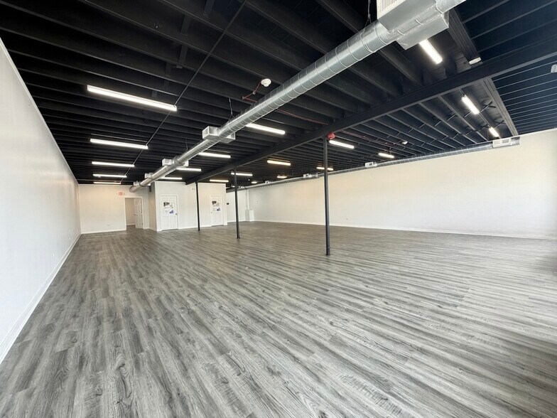 More Photos Of 3913 Sauk Trail, Richton Park Storefront Retail Residential For Sale