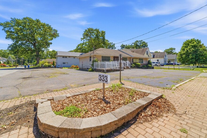 More Photos Of 333 Spotswood Englishtown Rd, Monroe Township Medical For Sale