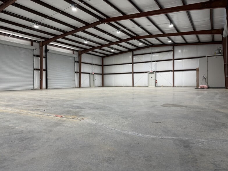 Primary Photo Of 552 Colonels Pointe Pky, Richburg Warehouse For Lease