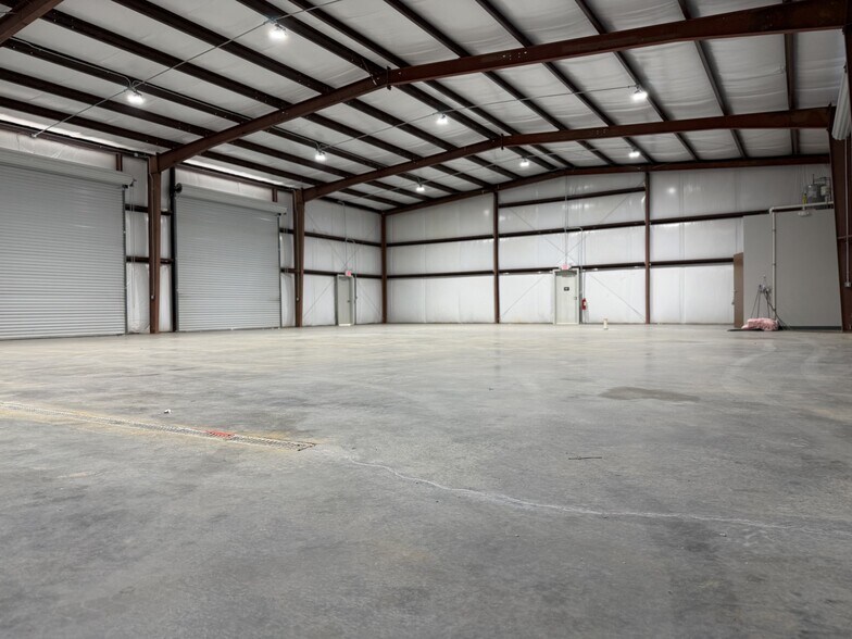 More Photos Of 552 Colonels Pointe Pky, Richburg Industrial For Lease