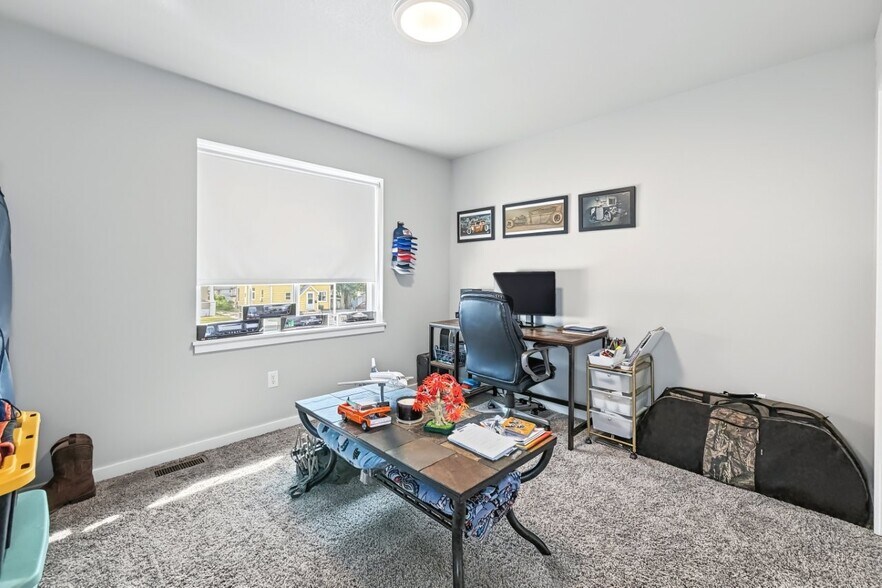 More Photos Of 2018 Otley Ave, Perry Apartments For Sale