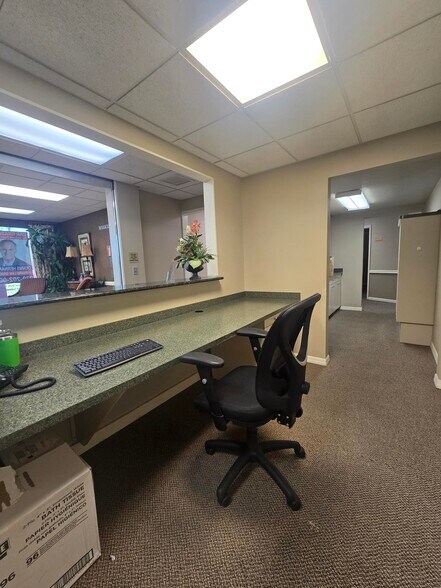 More Photos Of 4091 Colonial Blvd, Fort Myers Office Residential For Sale