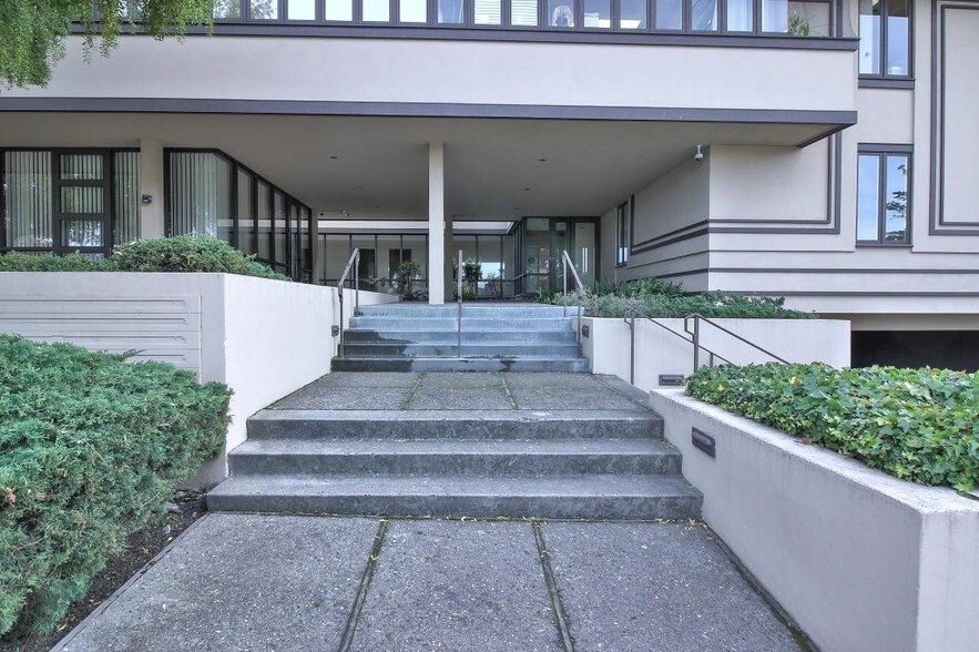 More Photos Of 400 Camino Aguajito, Monterey Office For Sale
