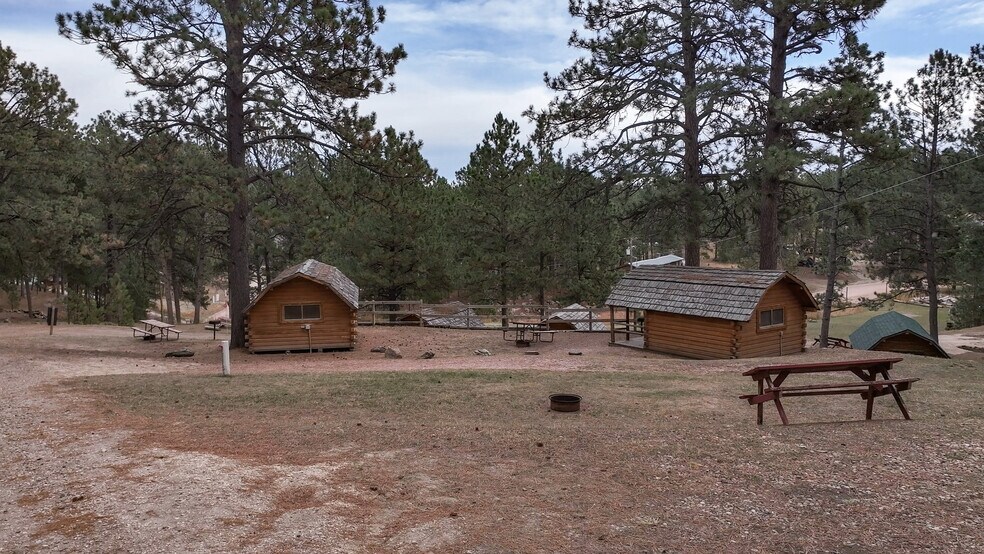 More Photos Of 1116 N 5th St, Custer Trailer Camper Park For Sale