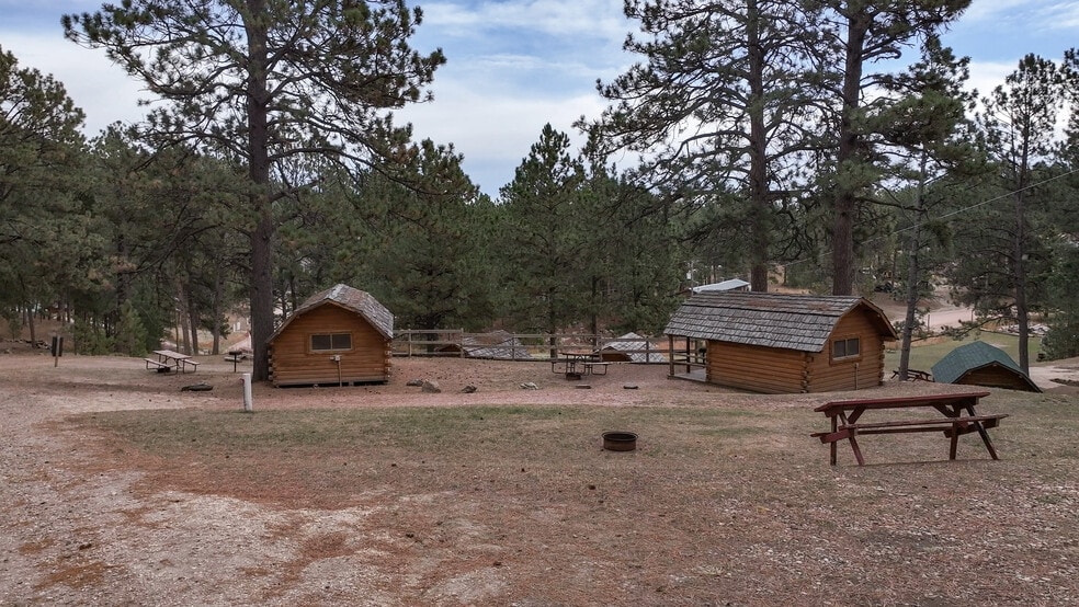 More Photos Of 1116 N 5th St, Custer Trailer Camper Park For Sale