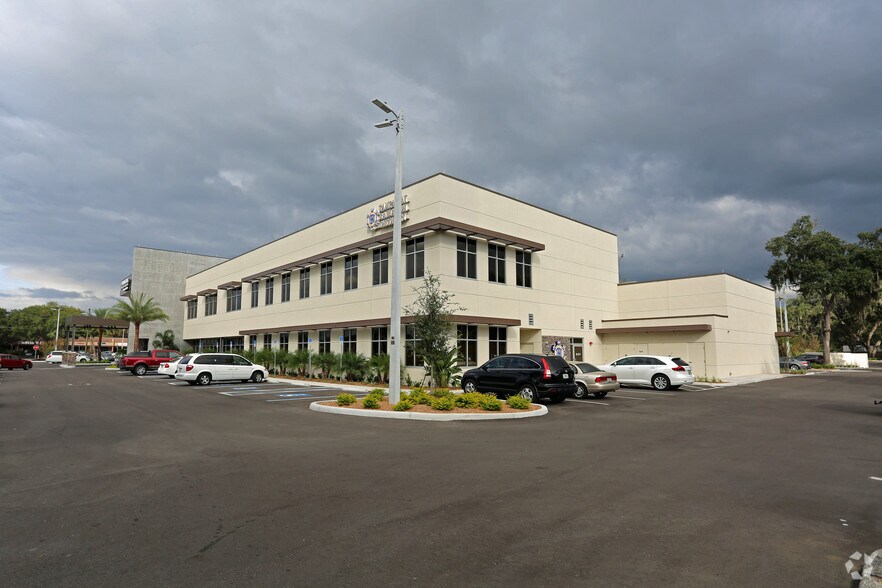 More Photos Of 403 S Kings Ave, Brandon Medical For Lease