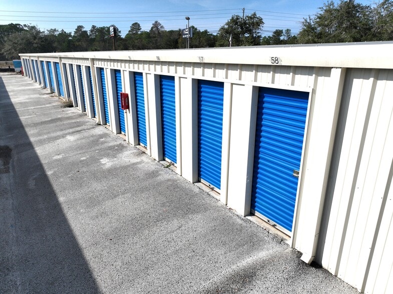 More Photos Of 9832 Osceola Dr, Spring Hill Self Storage For Sale