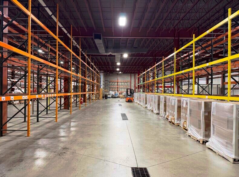 More Photos Of 15 Perry Way, Newburyport Warehouse For Lease