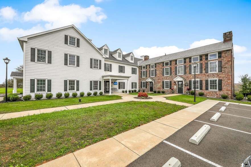 Primary Photo Of 2189 2nd Street Pike, Newtown Healthcare For Lease