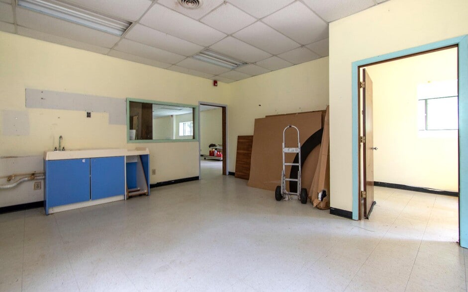 More Photos Of 125 Gold Branch Rd, Murphy Freestanding For Sale