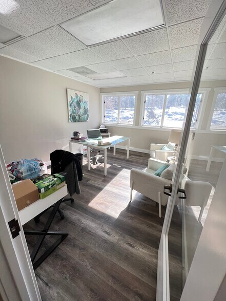 More Photos Of 40200 Truckee Airport Rd, Truckee Office For Lease