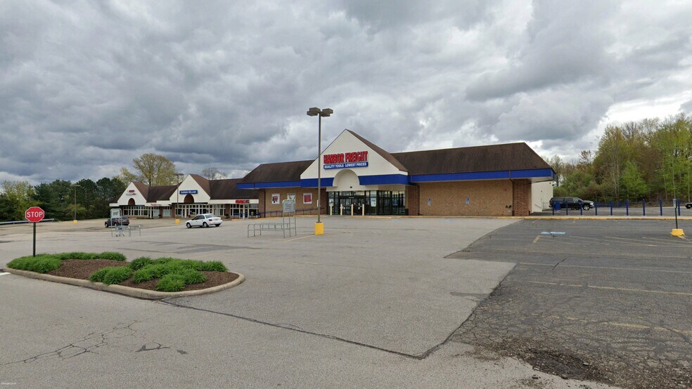 More Photos Of 15435 W High St, Middlefield Unknown For Lease