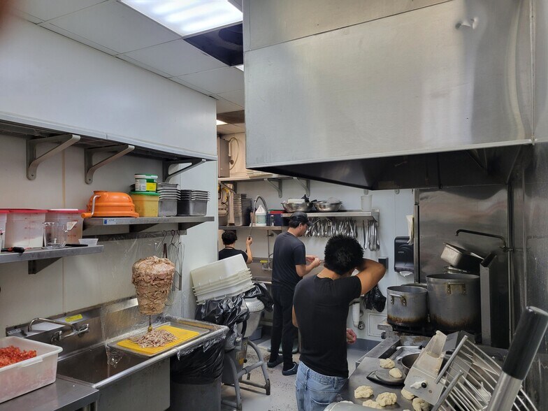 More Photos Of 1500 Artesia Blvd, Gardena Unknown For Lease