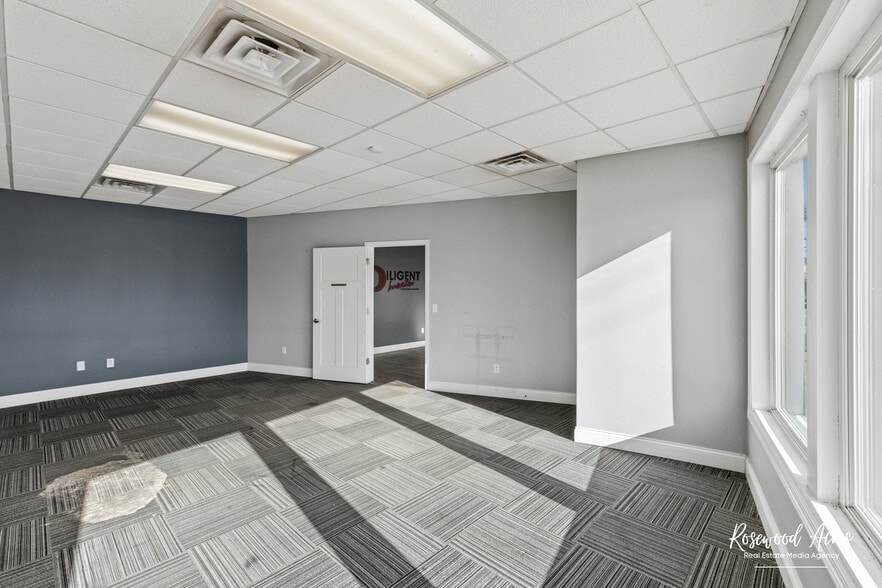 More Photos Of 124 E River St, Momence Warehouse For Sale