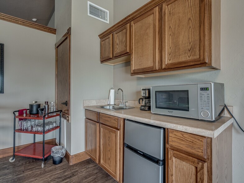 More Photos Of 341070 E 890 Rd, Chandler Lodge Meeting Hall For Sale