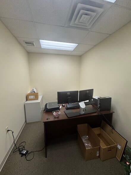 More Photos Of 200 Brush Run Rd, Delmont Office For Lease