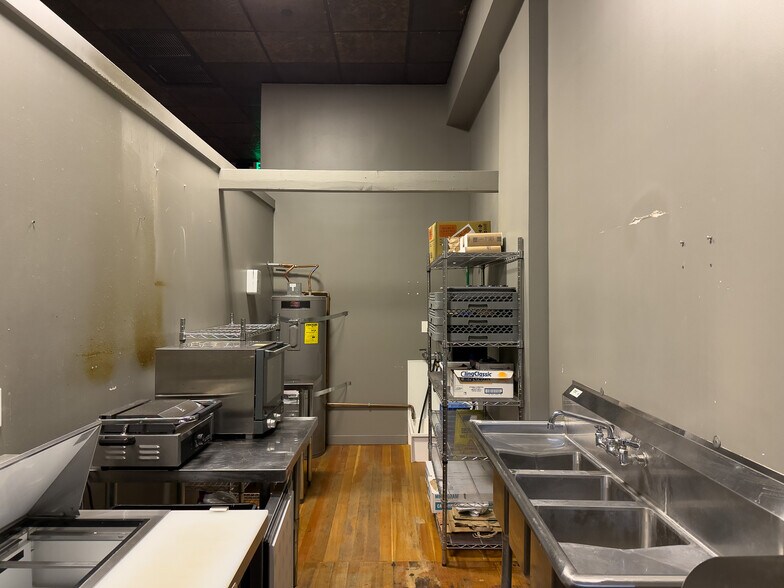 More Photos Of 214-226 E Main st, Walla Walla General Retail For Sale