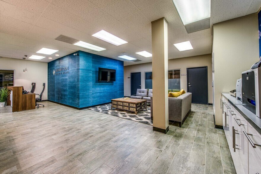 More Photos Of 1301 E Orangewood Ave, Anaheim Office For Sale
