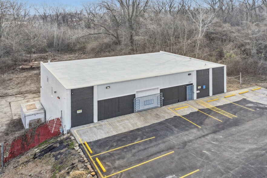 More Photos Of 1839 N 10th St, Kansas City Warehouse For Sale