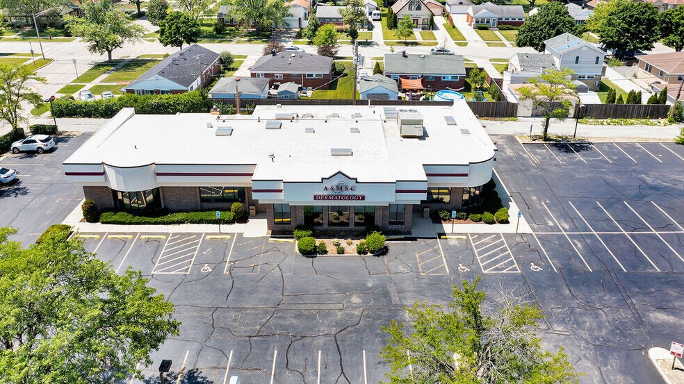 More Photos Of 9300 Waukegan Rd, Morton Grove Medical For Sale