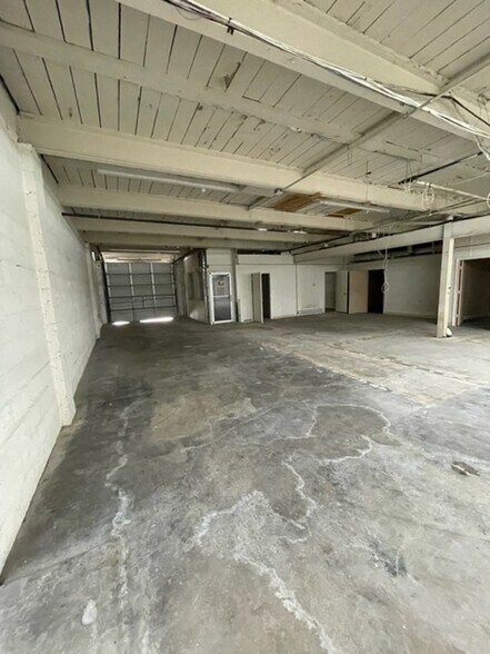 More Photos Of 4100-4112 Aquarium Pl, Baltimore Light Manufacturing For Lease