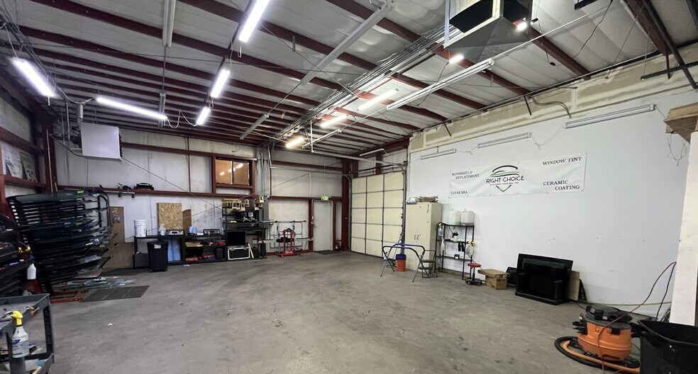 More Photos Of 7079 S Jordan Rd, Centennial Flex For Lease