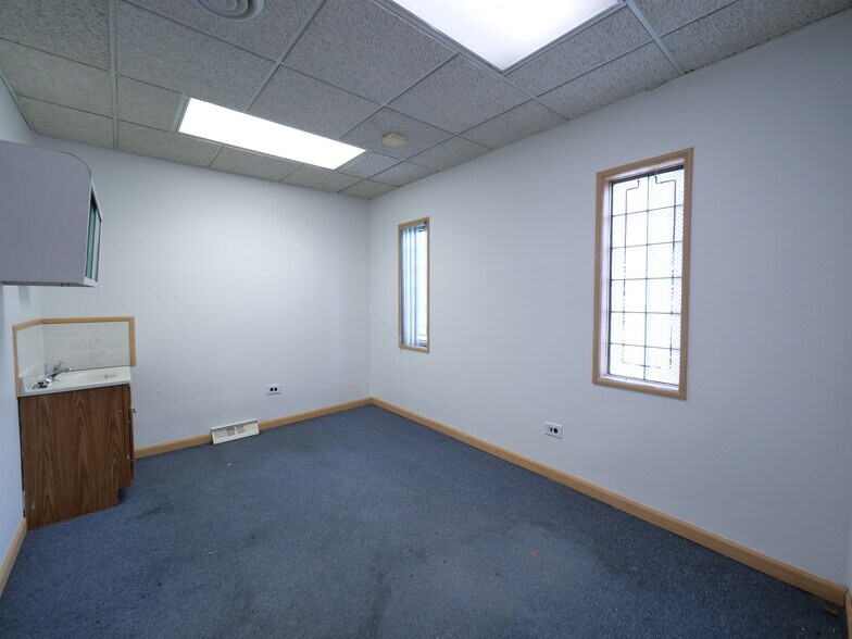 More Photos Of 6441-6453 S Pulaski Rd, Chicago General Retail For Sale