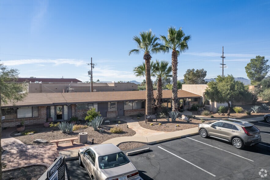 More Photos Of 6812 N Oracle Rd, Tucson Office For Sale