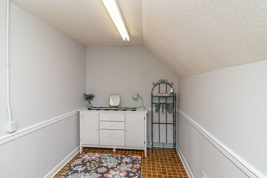 More Photos Of 1505 E Ash St, Goldsboro Office For Sale