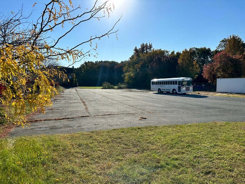 More Photos Of 8511 Fort Smallwood Rd, Pasadena Auto Repair For Sale
