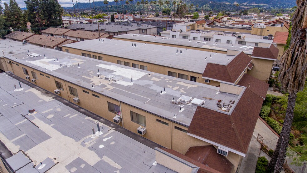 More Photos Of 1160 Elm Ave, Glendale Apartments For Sale